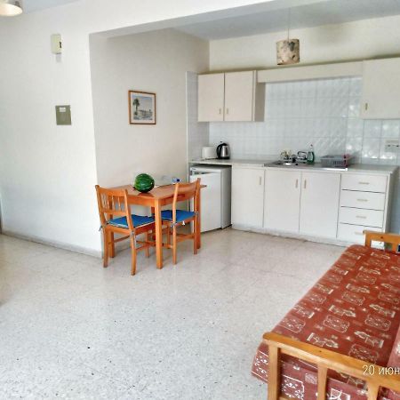 Constantaras Apartments Protaras Exterior photo